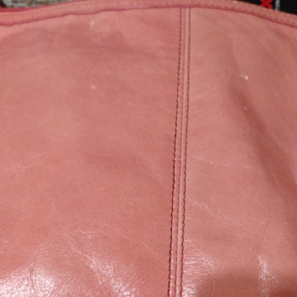 HOBO Pink Leather Hobo Bag with Curved Shape and Single Handle - Picture 9 of 14